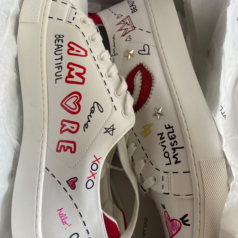 Brand New Zaunna 70 Women Shoes Size 11